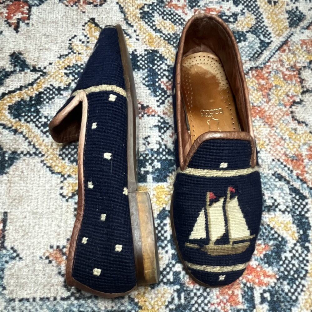 By Paige Needlepoint Loafers 6.5 Womens Navy Blue Sailboat Schooner Sloop Flat